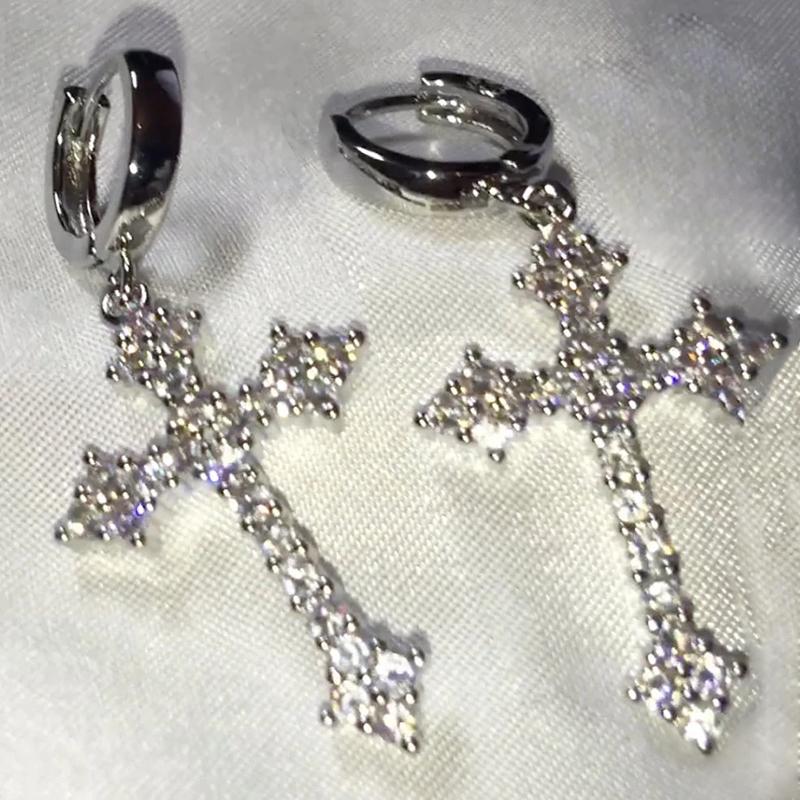 Korean Zircon Crystal Cross Earrings for Women Men Gothic Punk Hip Hop Jesus Crucifix Dangle Earring Christian Party Jewelry серебряный
Korean Zircon Crystal Cross Earrings for Women Men Gothic Punk Hip Hop Jesus Crucifix Dangle Earring Christian Party Jewelry серебряный