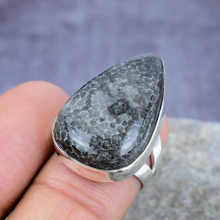 Stingray Coral Gemstone Handmade 925 Sterling Silver Ring Ювелирные изделия всех размеров
Stingray Coral Gemstone Handmade 925 Sterling Silver Ring Ювелирные изделия всех размеров