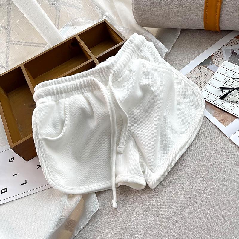 Повседневные спортивные шорты с высокой талией, женские свободные, широкие штанины L белый
Повседневные спортивные шорты с высокой талией, женские свободные, широкие штанины L белый