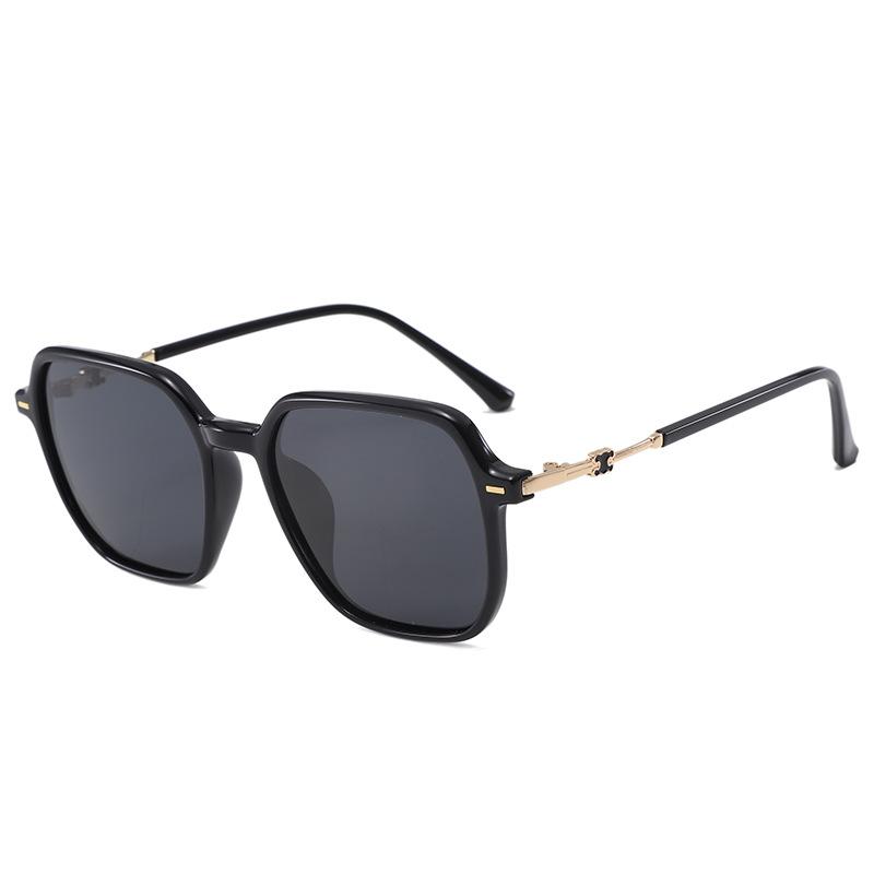Polarized sunglasses glasses women s advanced sense sunscreen UV protection ultra-light TR sunglasses driving
Polarized sunglasses glasses women s advanced sense sunscreen UV protection ultra-light TR sunglasses driving