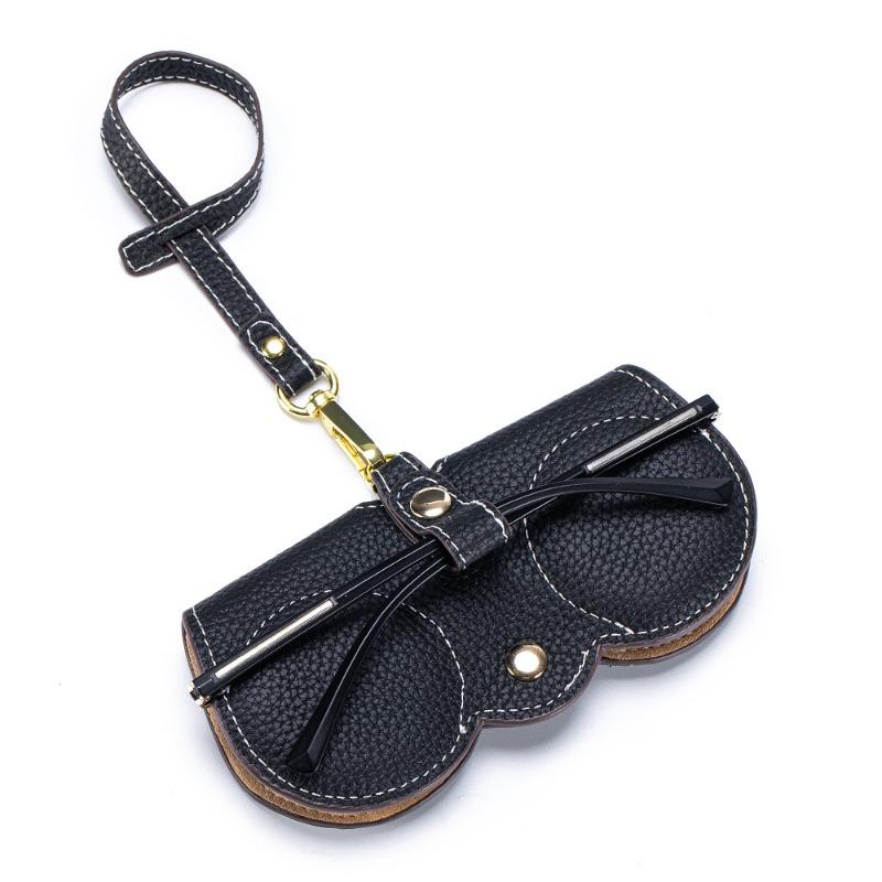 New first-layer cowhide air cushion protective glasses bag, genuine leather, portable sunglasses, storage bag, literary accessories. чёрный
New first-layer cowhide air cushion protective glasses bag, genuine leather, portable sunglasses, storage bag, literary accessories. чёрный
