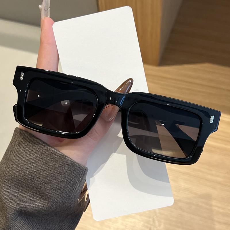 Vintage Square Sunglasses For Women Men Thick Frame Small Frame Eyewear Female Chic Sun Glasses Shades
Vintage Square Sunglasses For Women Men Thick Frame Small Frame Eyewear Female Chic Sun Glasses Shades