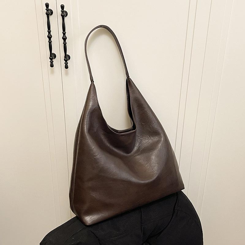 Майяр Корейский Ретро Тоут: Вместительная сумка через плечо для поездок на работу, простой и модный аксессуар под мышкой 36*12*40 кофейный
Майяр Корейский Ретро Тоут: Вместительная сумка через плечо для поездок на работу, простой и модный аксессуар под мышкой 36*12*40 кофейный