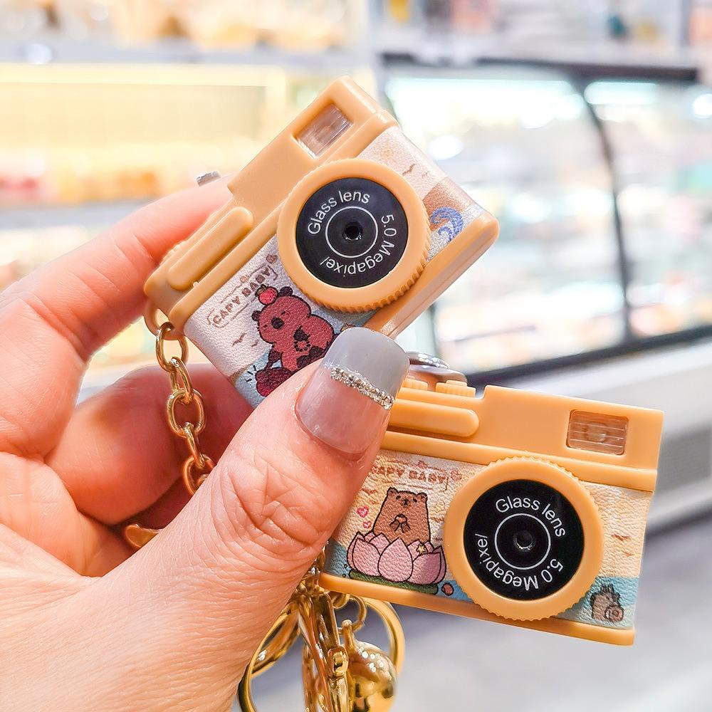 Светодиодная подсветка Capybara Camera Keychain Creative Simulation Camera Keychain Car Key Holder
Светодиодная подсветка Capybara Camera Keychain Creative Simulation Camera Keychain Car Key Holder