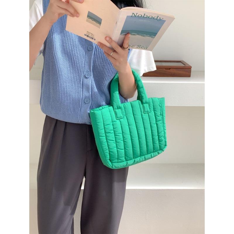 Car line striped cotton bag autumn and winter large-capacity handbag bag fashion niche commuter tote bag women зелёный
Car line striped cotton bag autumn and winter large-capacity handbag bag fashion niche commuter tote bag women зелёный