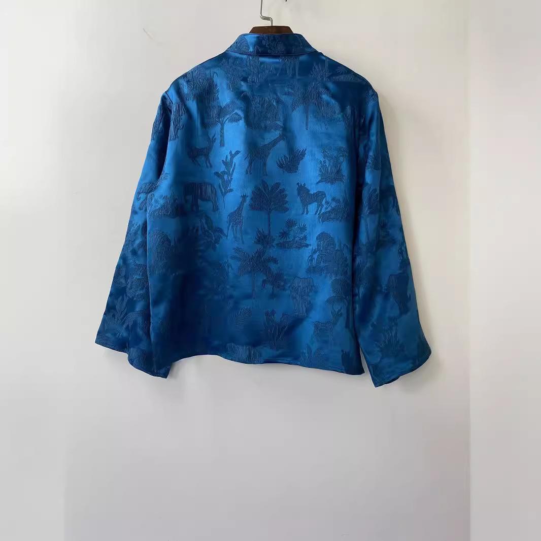 Spring and Summer New Product Tang Suit Top Women s Three-dimensional Relief Craft Wrinkled Tea Suit Blue XXL королівський синій колір
Spring and Summer New Product Tang Suit Top Women s Three-dimensional Relief Craft Wrinkled Tea Suit Blue XXL королівський синій колір