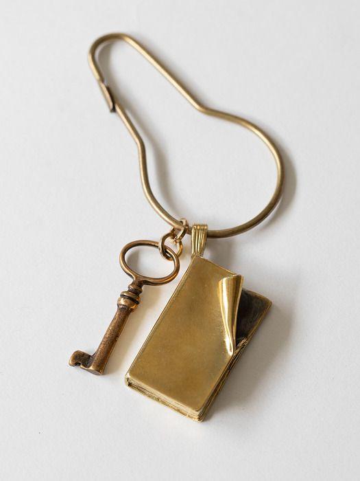 goyu FOR WRITER KEYRING (BRASS) BRASS
goyu FOR WRITER KEYRING (BRASS) BRASS