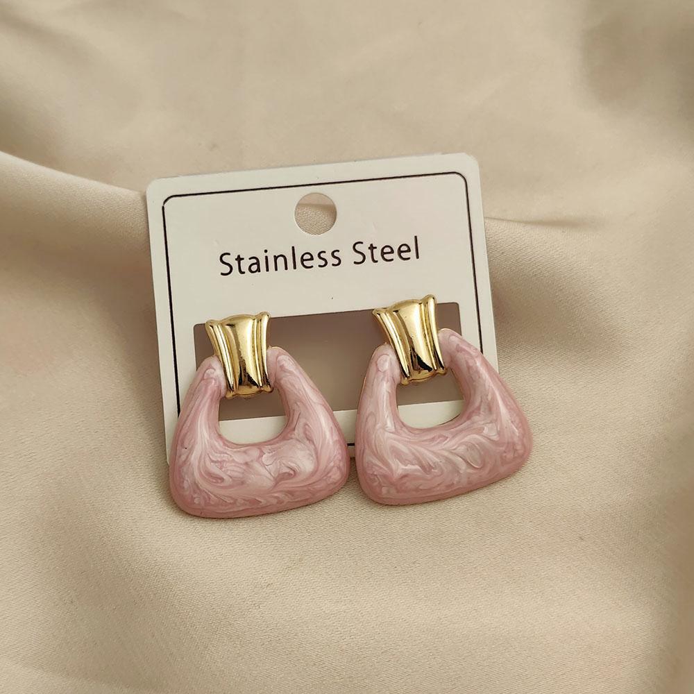 Creative trapezoidal colored enamel stainless steel earrings, waterproof and rusty-free women s earrings, party Zircon розы красного
Creative trapezoidal colored enamel stainless steel earrings, waterproof and rusty-free women s earrings, party Zircon розы красного