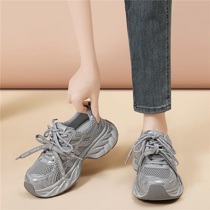 Small people gain height and thick sole. cm little white shoes new spring and autumn daily versatile casual sports dad shoes women s shoes 40
Small people gain height and thick sole. cm little white shoes new spring and autumn daily versatile casual sports dad shoes women s shoes 40