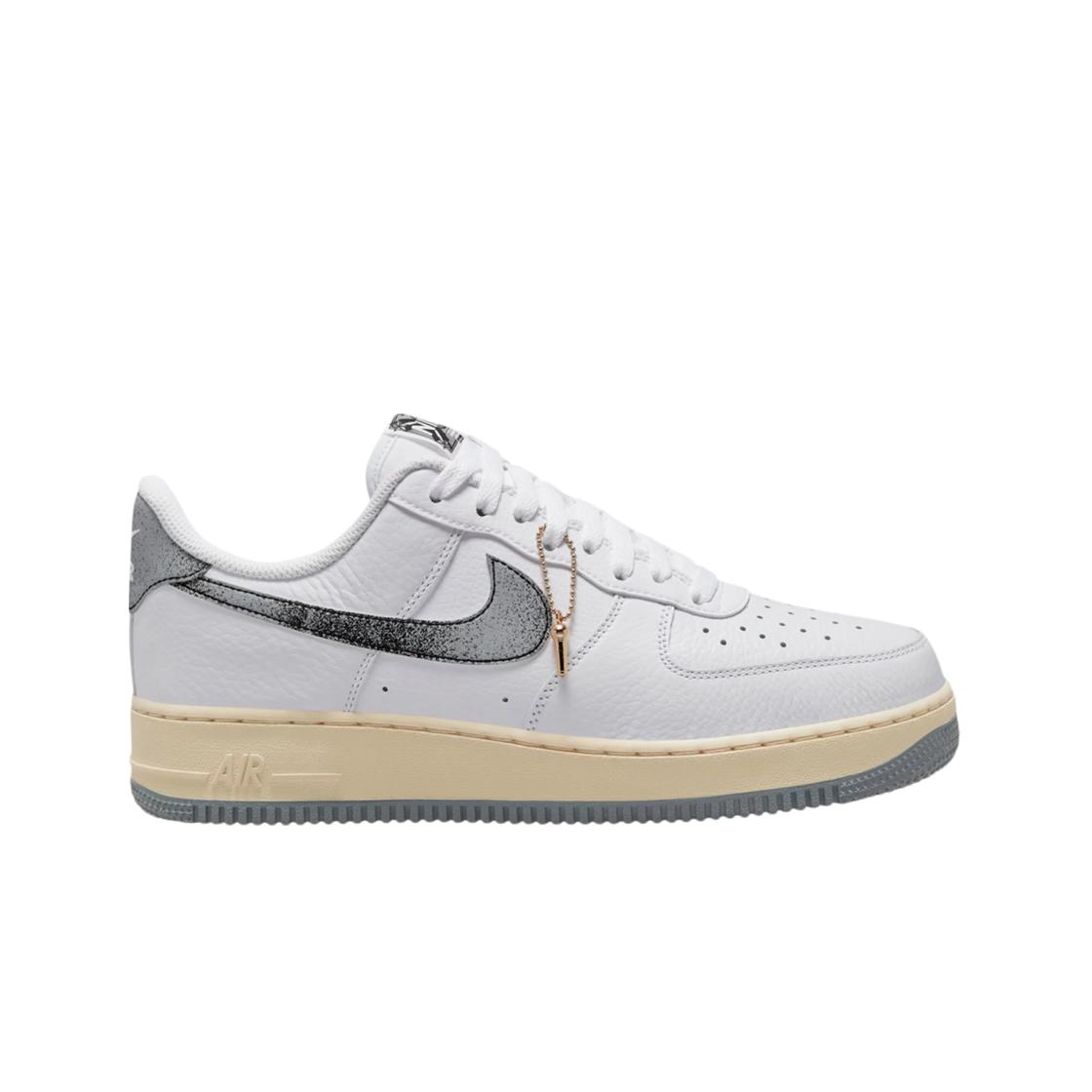 Мужские кроссовки Nike Air Force 1 07 LX White Smoke Grey DV7183-100
Мужские кроссовки Nike Air Force 1 07 LX White Smoke Grey DV7183-100