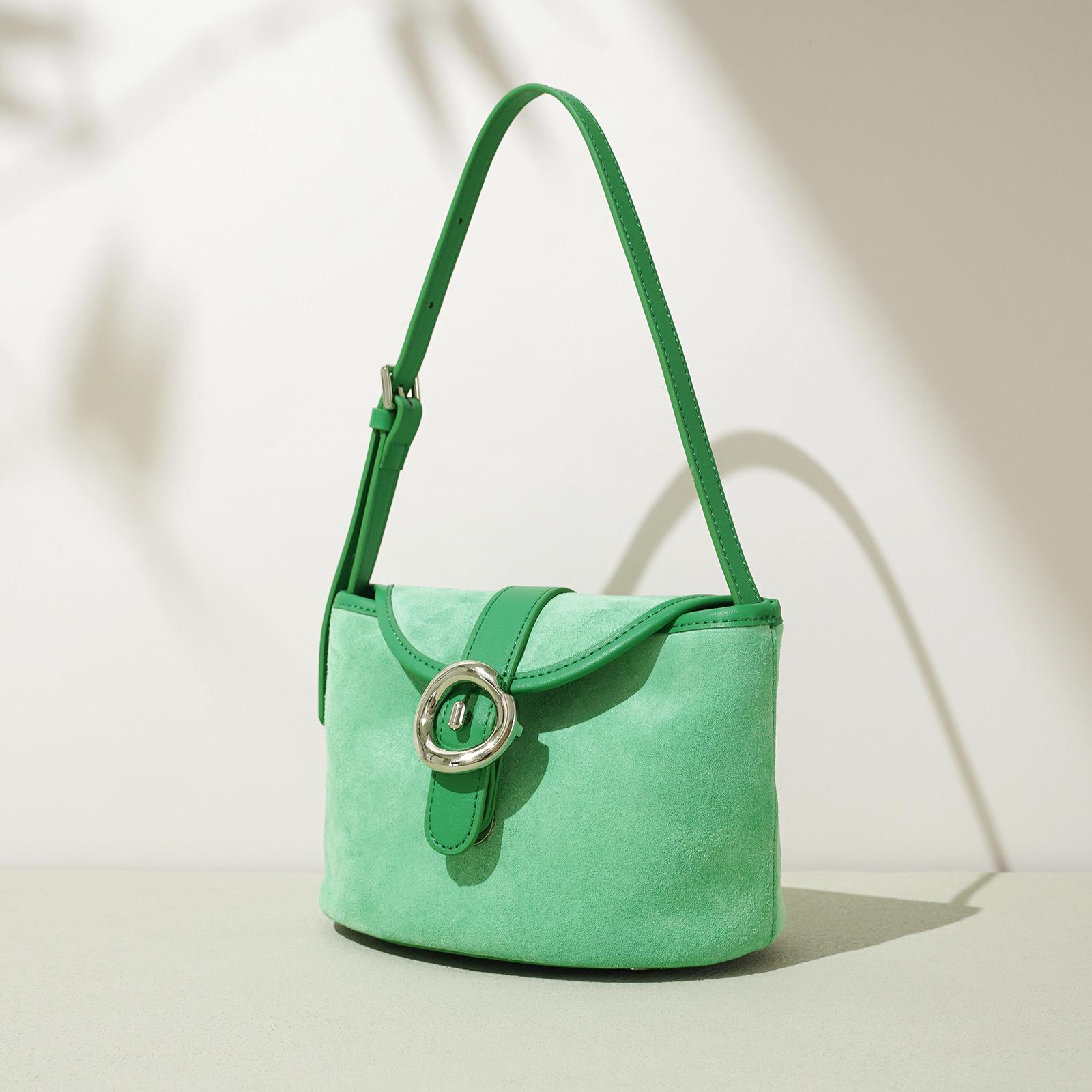 2025 new niche design shoulder bag fashionable simple color matching high-end unique French fry bag messenger bag women s bag
2025 new niche design shoulder bag fashionable simple color matching high-end unique French fry bag messenger bag women s bag