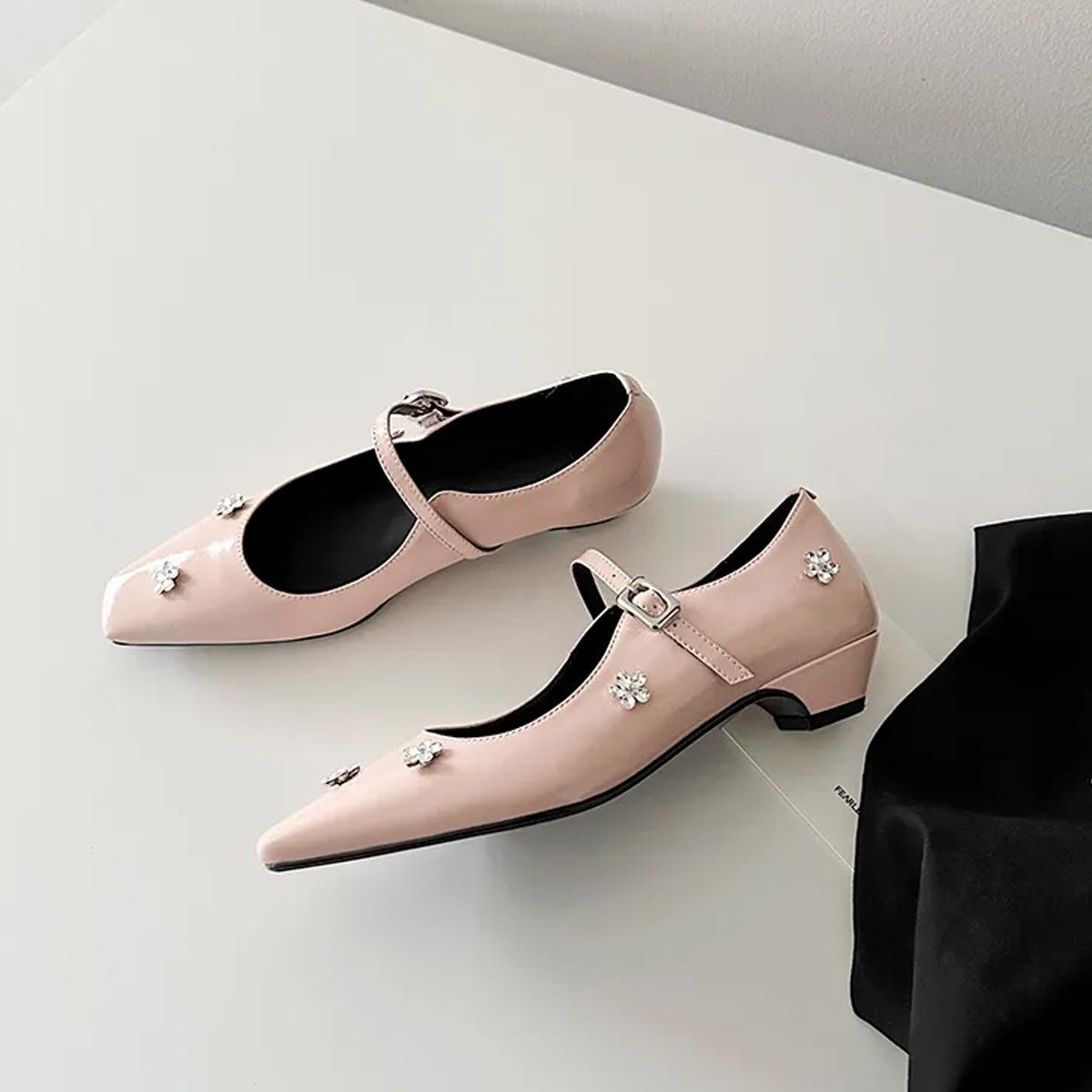 Sheepskin version~ French rhinestone flower one-word buckle light mouth thick heel single shoes women s gentle temperament square head Mary Jane shoes 40
Sheepskin version~ French rhinestone flower one-word buckle light mouth thick heel single shoes women s gentle temperament square head Mary Jane shoes 40