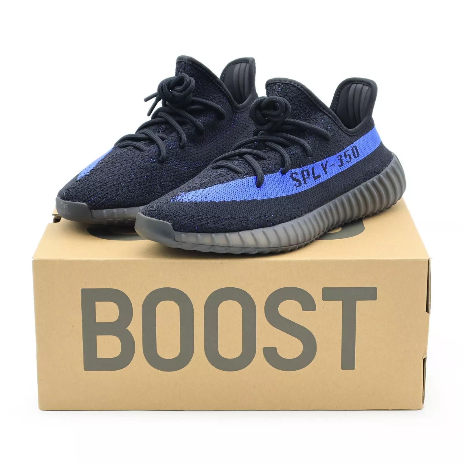 GY7164 Adidas Yeezy Boost 350 V2 Dazzling Blue Core Black Sapphire Royal (Чоловічі) US 4.5
GY7164 Adidas Yeezy Boost 350 V2 Dazzling Blue Core Black Sapphire Royal (Чоловічі) US 4.5