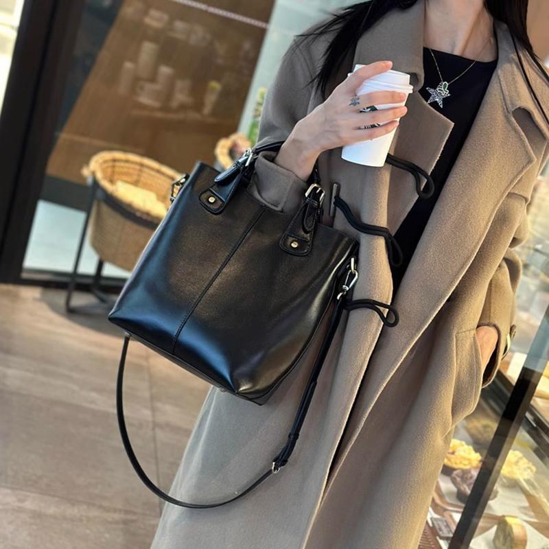 RanHuang New Arrive Women s Fashi Handbags High Quality Genuine Leather Shoulder Bags Large Bucket Bags Designer Handbags (20cm<Max Length<30cm) чёрный
RanHuang New Arrive Women s Fashi Handbags High Quality Genuine Leather Shoulder Bags Large Bucket Bags Designer Handbags (20cm<Max Length<30cm) чёрный