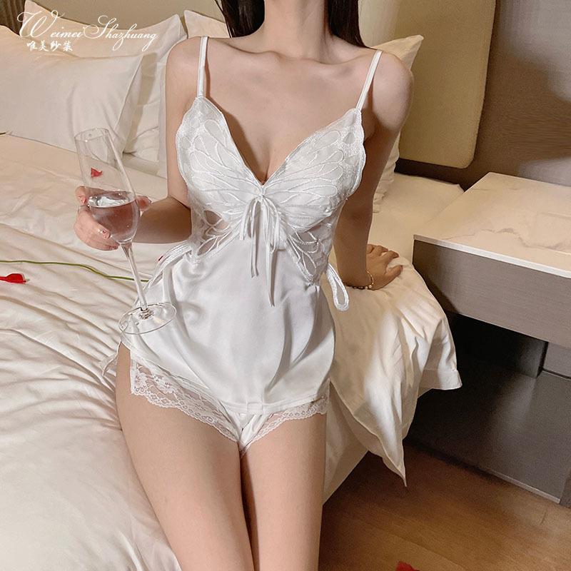 Beautiful yarn sexy women s clothing set deep V pure desire suspender shorts set lace split set One size fits all
Beautiful yarn sexy women s clothing set deep V pure desire suspender shorts set lace split set One size fits all