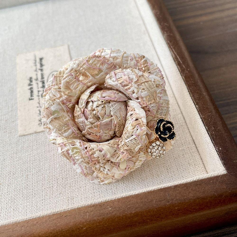 Cute Camellia Brooch Vintage Rhinestone Collar Pins Exquisite Flower Pin Girl Style 7
Cute Camellia Brooch Vintage Rhinestone Collar Pins Exquisite Flower Pin Girl Style 7