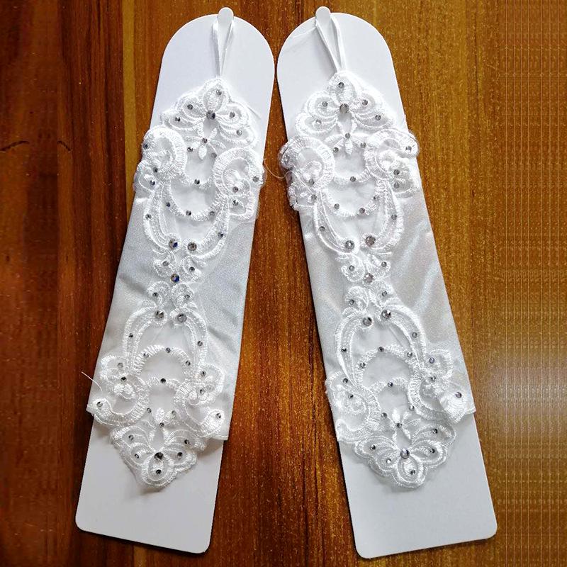 Весільна вечірня сукня Сатинові рукавички з квітками зі стразами для фотосесій One Size білий
Весільна вечірня сукня Сатинові рукавички з квітками зі стразами для фотосесій One Size білий