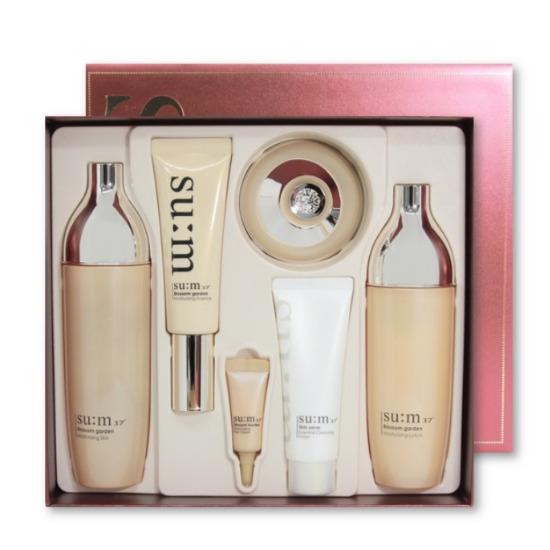 SUM37 Набор из 6 предметов Blossom Garden Anti-Aging для ухода за кожей 6-Piece Skin & Lotion Set
SUM37 Набор из 6 предметов Blossom Garden Anti-Aging для ухода за кожей 6-Piece Skin & Lotion Set