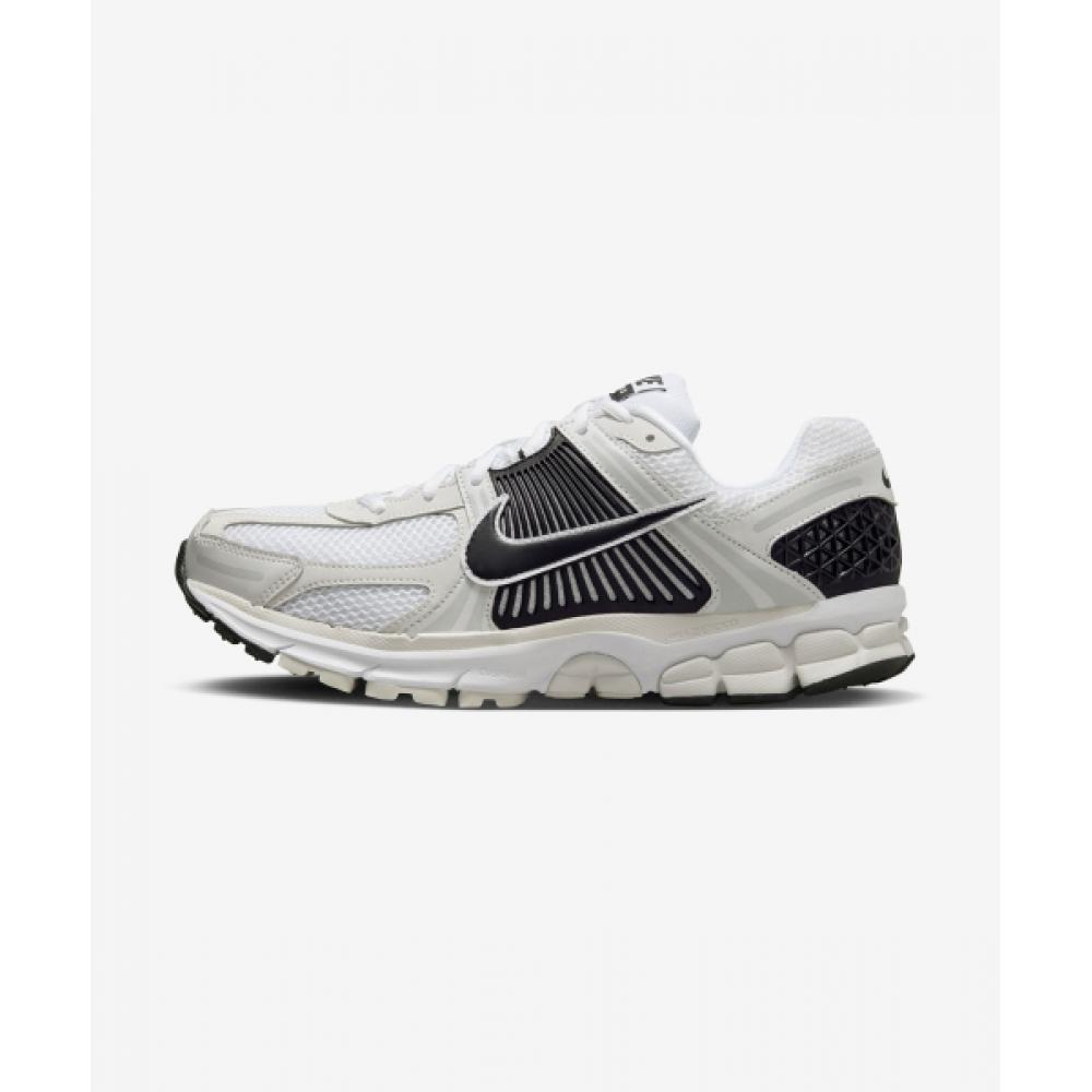 Nike ZooM BoMero 5 M Белый платиновый оттенок Металлик платиновый черный Fb9149 101 255
Nike ZooM BoMero 5 M Белый платиновый оттенок Металлик платиновый черный Fb9149 101 255