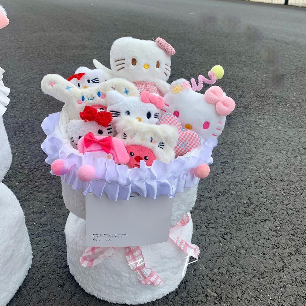 Букет-сувенір з ляльками Hello Kitty до Дня Святого Валентина та Дня народження для дівчини або найкращої подруги
Букет-сувенір з ляльками Hello Kitty до Дня Святого Валентина та Дня народження для дівчини або найкращої подруги