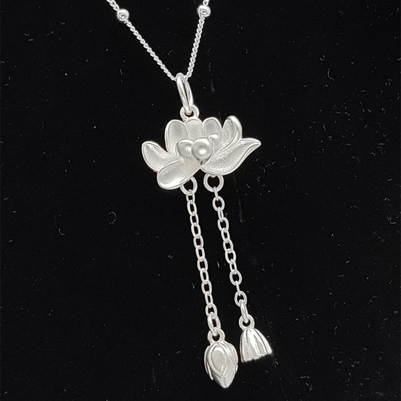 Lotus Seed Pod Tassel Pendant Necklace - Ancient Style High-Value Retro Craftsmanship for Girls Silver Version
Lotus Seed Pod Tassel Pendant Necklace - Ancient Style High-Value Retro Craftsmanship for Girls Silver Version