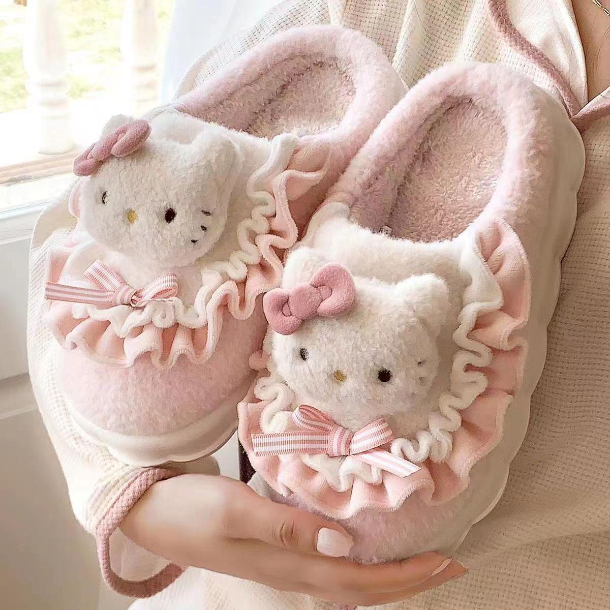 Женские зимние тапочки Hello Kitty: 2024 Симпатичный дизайн каблука из меха и бархата Cat
Женские зимние тапочки Hello Kitty: 2024 Симпатичный дизайн каблука из меха и бархата Cat