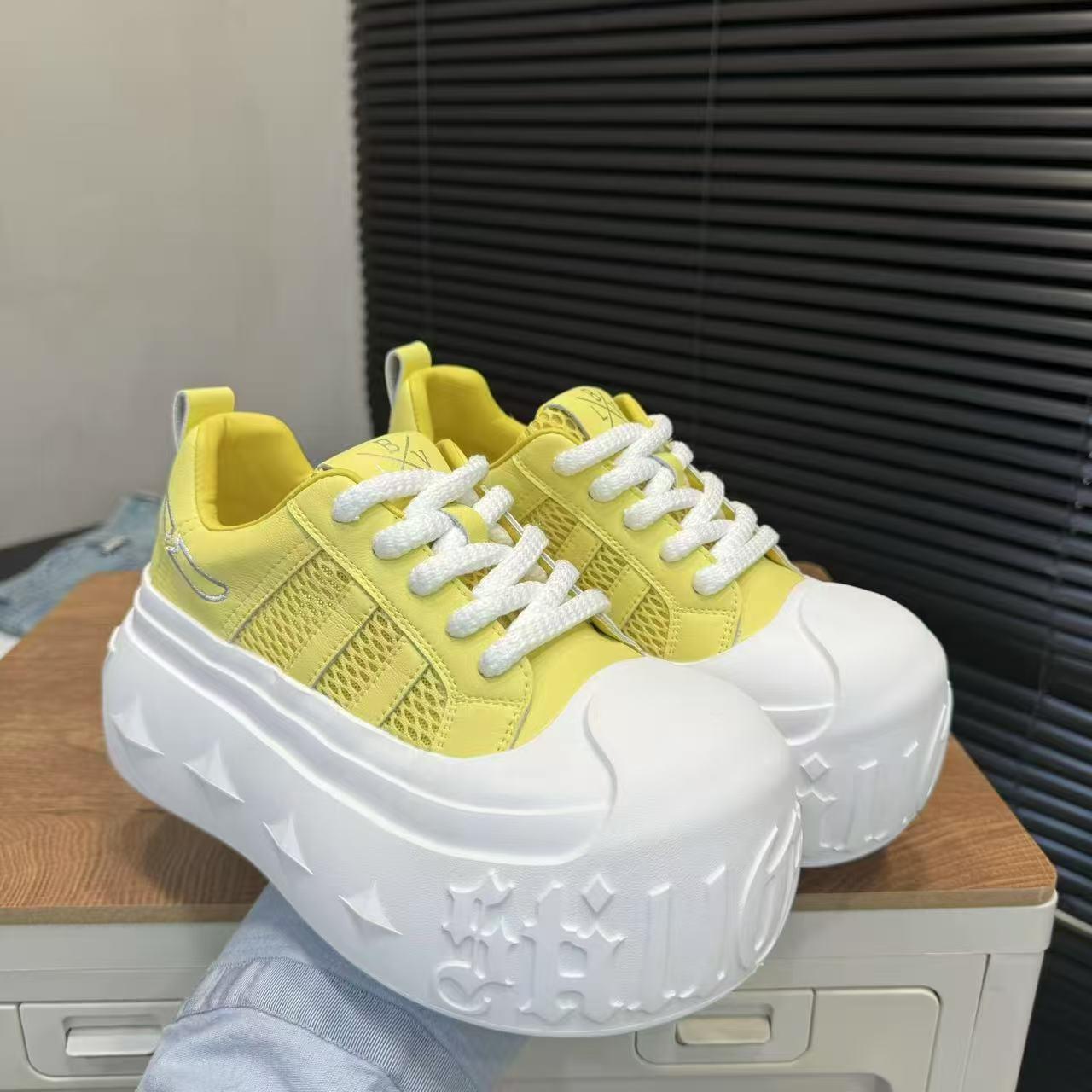 Thick-soled big-headed little white shoes women s 2025 summer new mesh fashion muffin shoes versatile inner height-increasing bread shoes 39
Thick-soled big-headed little white shoes women s 2025 summer new mesh fashion muffin shoes versatile inner height-increasing bread shoes 39