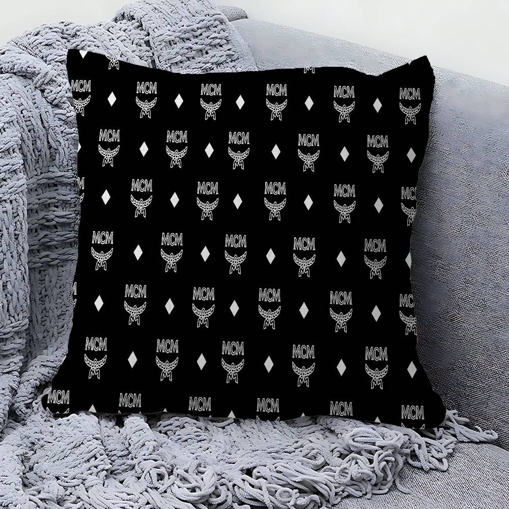Fashion M-MCM Logo Pillow Cover Design cushion Cover decor Holiday Decorati 30x30 cm
Fashion M-MCM Logo Pillow Cover Design cushion Cover decor Holiday Decorati 30x30 cm