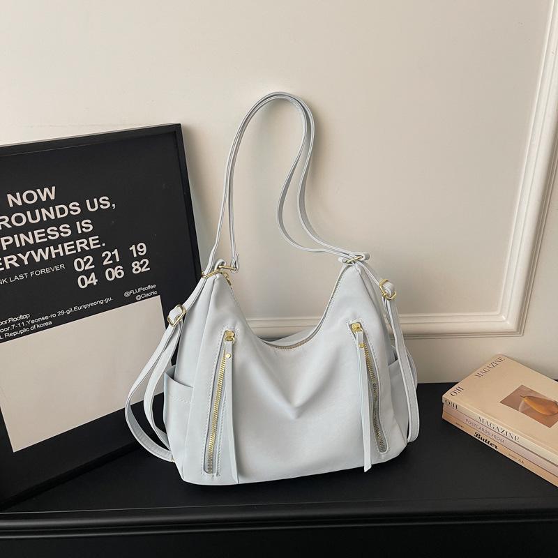 2026 Women s Retro Large-Capacity Double Shoulder Crossbody Bag - Fashionable and Casual Standard
2026 Women s Retro Large-Capacity Double Shoulder Crossbody Bag - Fashionable and Casual Standard