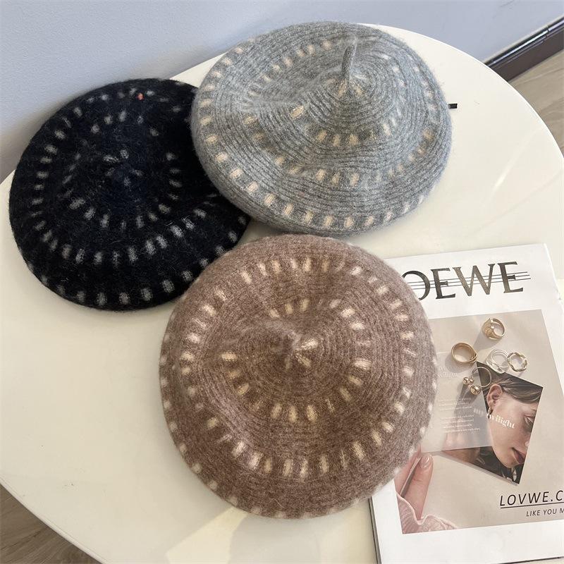 Autumn and winter wool knitted fine plaid jacquard beret female literary retro thermal painter hat M(56-58cm) чорний
Autumn and winter wool knitted fine plaid jacquard beret female literary retro thermal painter hat M(56-58cm) чорний