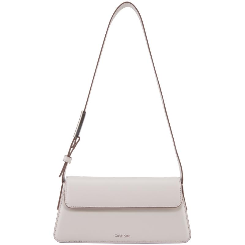 Calvin Klein Versatile Flap Trapezoid Baguette Bag Women Shoulder Bag Milk-White 4K3110G-WGY WGY-Cow Ivory
Calvin Klein Versatile Flap Trapezoid Baguette Bag Women Shoulder Bag Milk-White 4K3110G-WGY WGY-Cow Ivory