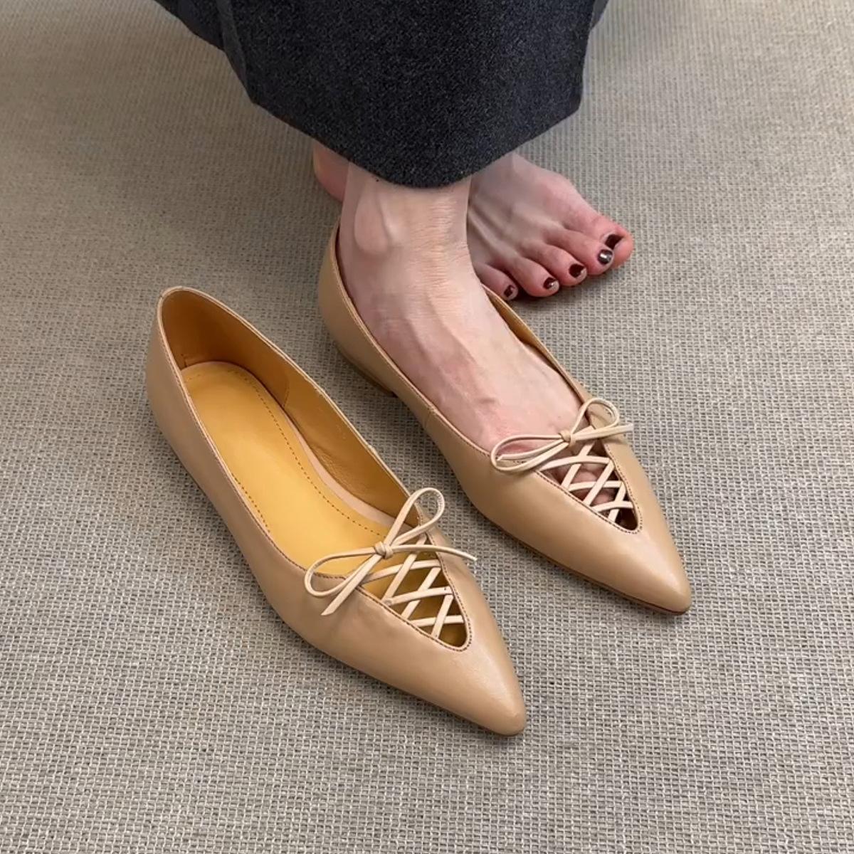 Sheepskin version~ retro pointed hollow bow temperament single shoes women s new versatile one-pedal shallow flat shoes 35
Sheepskin version~ retro pointed hollow bow temperament single shoes women s new versatile one-pedal shallow flat shoes 35