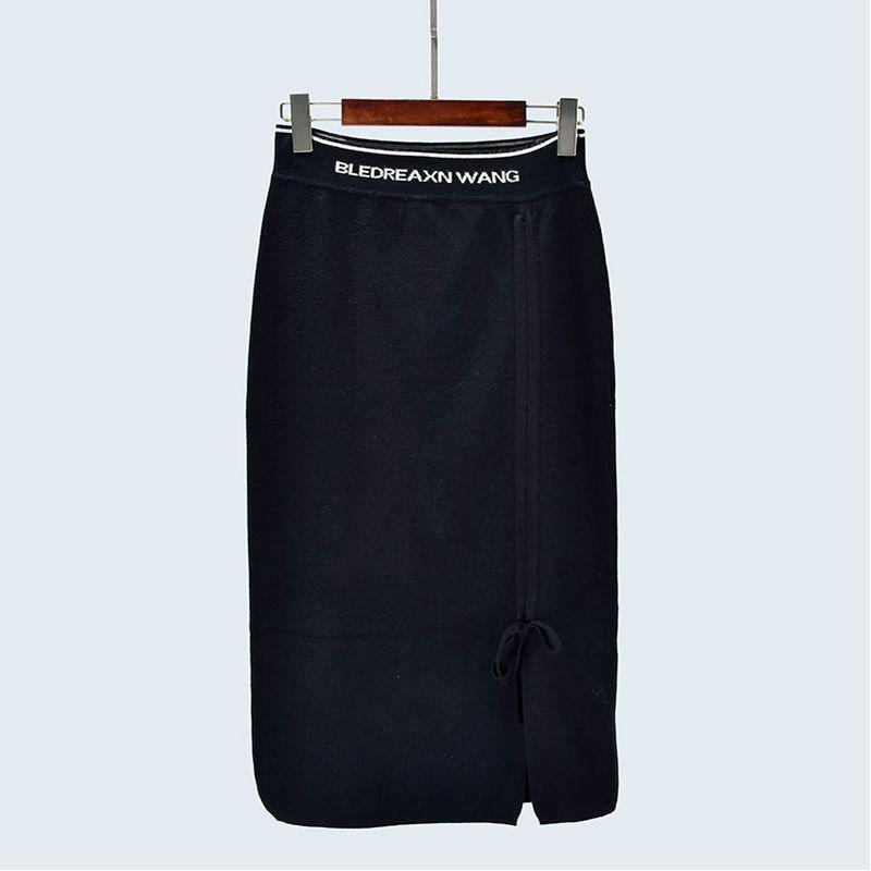 Hip-Wrapped Skirt for Women Spring and Autumn New New Design Sense Pure Color Drawstring Knitting High Waist Silm Split Skirt Black All yards
Hip-Wrapped Skirt for Women Spring and Autumn New New Design Sense Pure Color Drawstring Knitting High Waist Silm Split Skirt Black All yards
