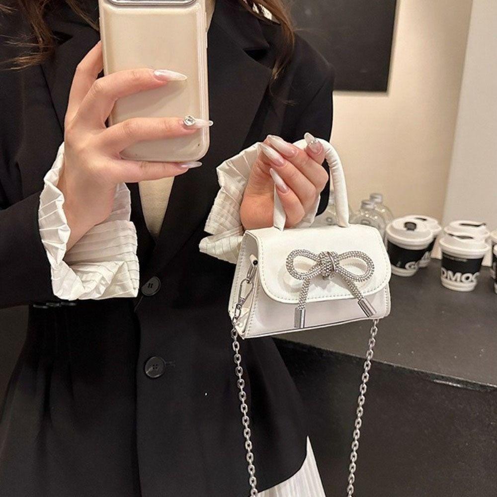 Solid Color Rhinestone Bow Shoulder Bag PU Evening Clutch Bag Bowknot Crossbody Bag Streetwear чорний
Solid Color Rhinestone Bow Shoulder Bag PU Evening Clutch Bag Bowknot Crossbody Bag Streetwear чорний