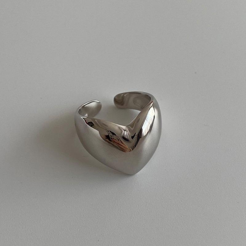 Silver Color Trend CreativeNew Love Heart Shaped Gold Ring LightLuxury Metallic Texture Girls Jewelry Couple серебряный
Silver Color Trend CreativeNew Love Heart Shaped Gold Ring LightLuxury Metallic Texture Girls Jewelry Couple серебряный