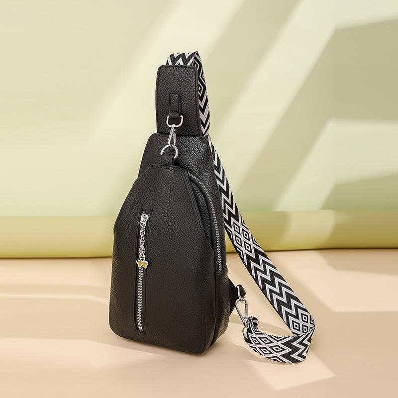 PU soft leather women s chest bag cross-border new large capacity lightweight and simple single shoulder crossbody bag casual travel chest bag
PU soft leather women s chest bag cross-border new large capacity lightweight and simple single shoulder crossbody bag casual travel chest bag