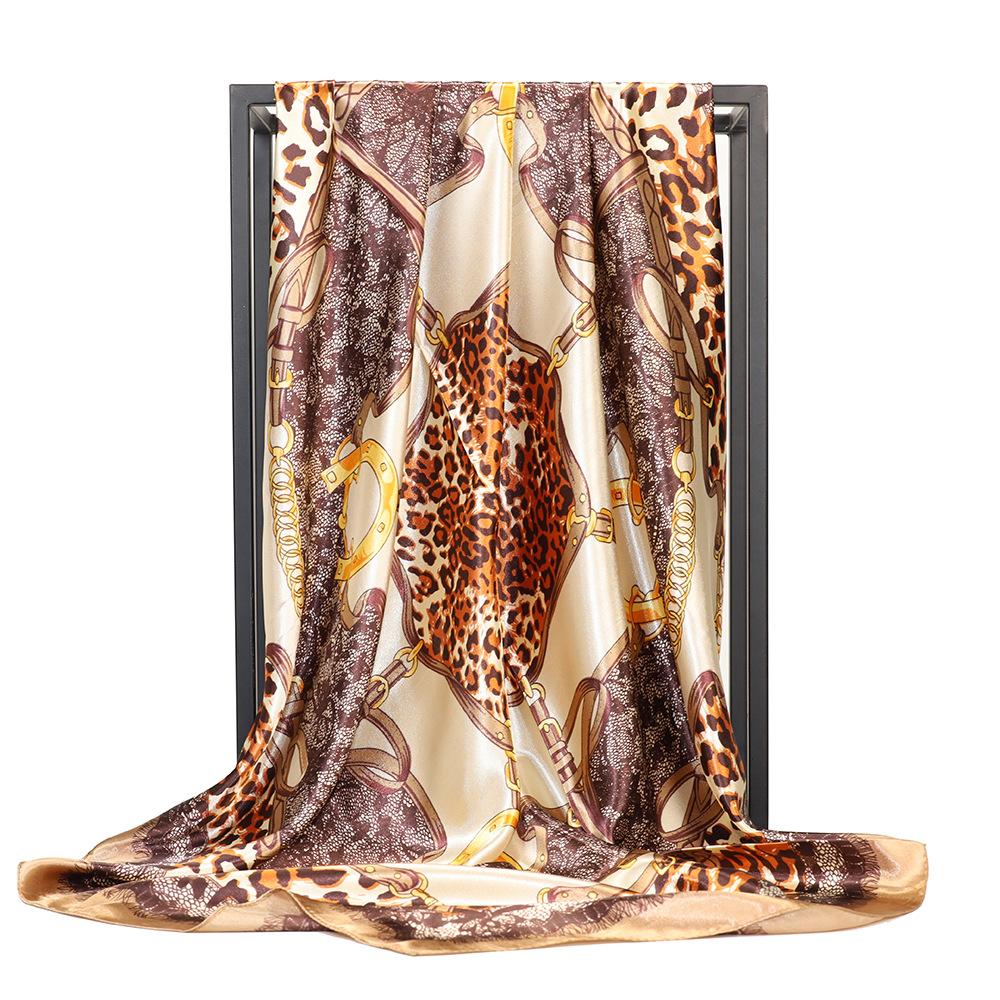 Высококачественные роскошные шелковые шарфы, повязка на голову, шарфы, шейный шарф для женщин, шелковый шарф с цепочкой, женская декоративная шаль 90*90cm(Leopard )
Высококачественные роскошные шелковые шарфы, повязка на голову, шарфы, шейный шарф для женщин, шелковый шарф с цепочкой, женская декоративная шаль 90*90cm(Leopard )
