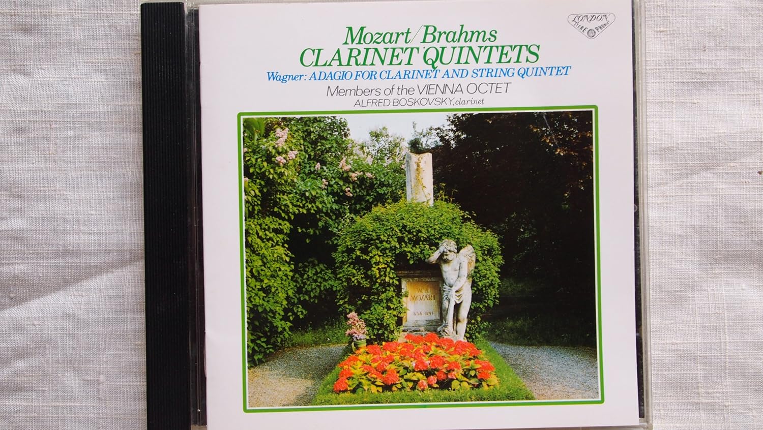 CD MEMBERS OF THE VIENNA OCTET: MOZART - Mozart: Clarinet Quintet KICC9216 Japan Classical Used
CD MEMBERS OF THE VIENNA OCTET: MOZART - Mozart: Clarinet Quintet KICC9216 Japan Classical Used