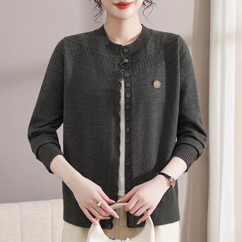 Women s Casual Long-Sleeve Knitted Sweater for Ages 40-60 - Elegant Top for Middle-Aged & Elderly 3XL (suggested 62.5-70 kg)
Women s Casual Long-Sleeve Knitted Sweater for Ages 40-60 - Elegant Top for Middle-Aged & Elderly 3XL (suggested 62.5-70 kg)