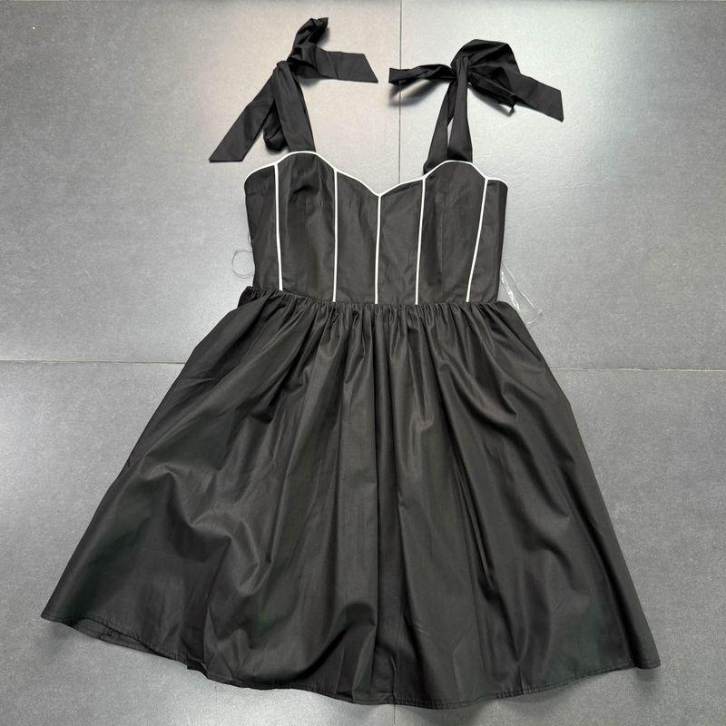Foreign Trade Order Exquisite Retro Playful Bow A Word Swing Sling Dress/Short dress Black L
Foreign Trade Order Exquisite Retro Playful Bow A Word Swing Sling Dress/Short dress Black L
