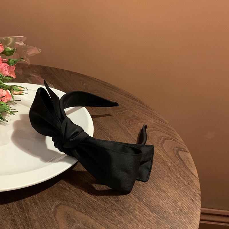 Элегантная повязка на голову Naihu в виде бабочки – универсальный аксессуар-заколка в корейском стиле для женщин чёрный
Элегантная повязка на голову Naihu в виде бабочки – универсальный аксессуар-заколка в корейском стиле для женщин чёрный