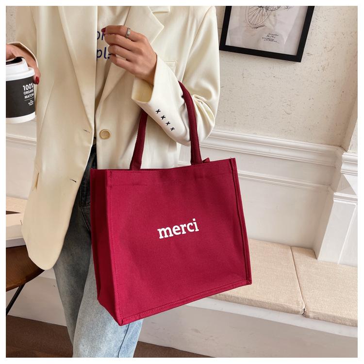 Canvas bag women s large-capacity tote bag 2026 new Korean simple college student class shoulder tote bag червоний
Canvas bag women s large-capacity tote bag 2026 new Korean simple college student class shoulder tote bag червоний