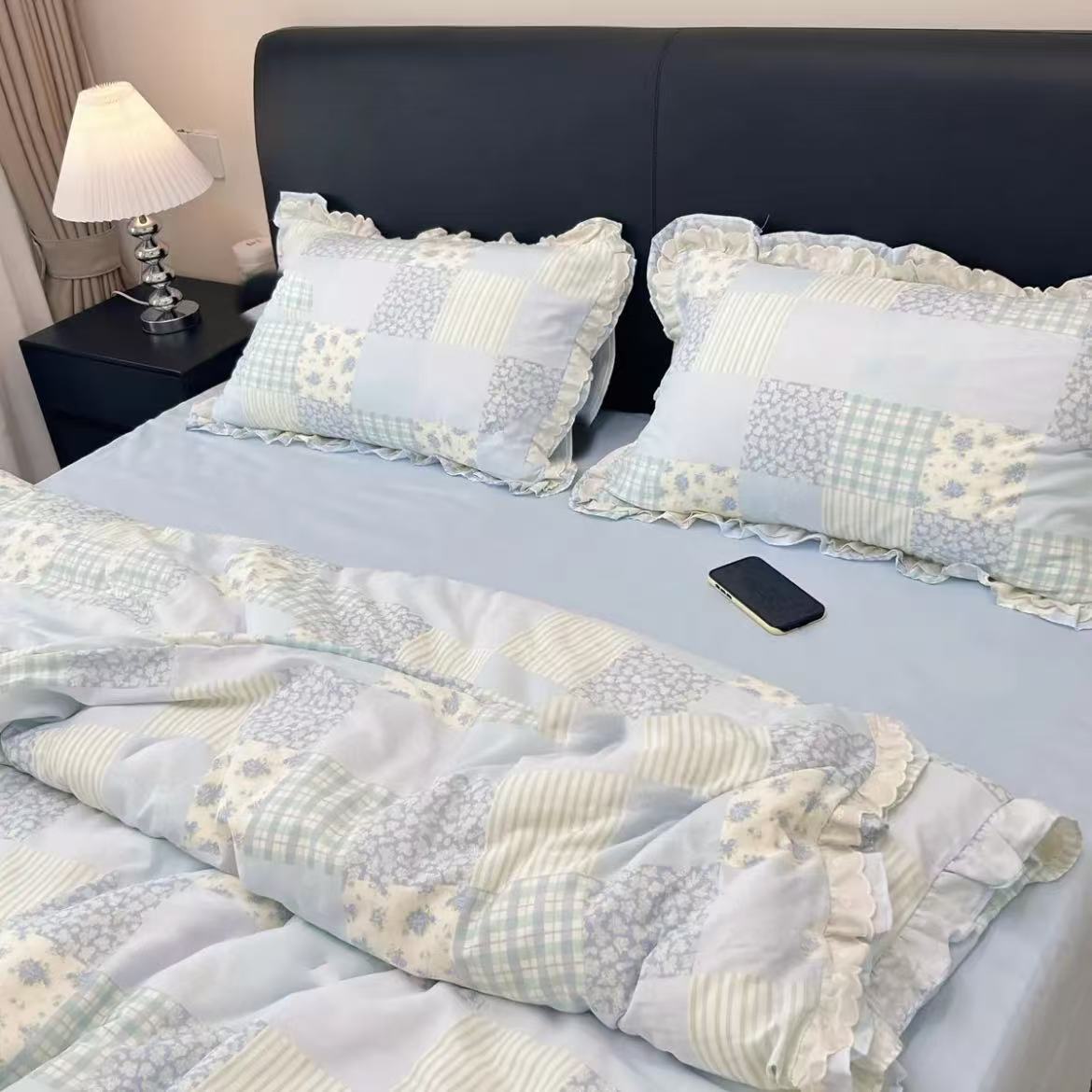 Maternal And Infant Grade Class A Cotton Double-Layer Yarn, Pure Cotton Gauze4-Pcs Set, Double-Layer Lace Quilt Cover, Bed Sheet 3-Pcs Set 1.2 m 3pc quilt 1.5*2m
Maternal And Infant Grade Class A Cotton Double-Layer Yarn, Pure Cotton Gauze4-Pcs Set, Double-Layer Lace Quilt Cover, Bed Sheet 3-Pcs Set 1.2 m 3pc quilt 1.5*2m