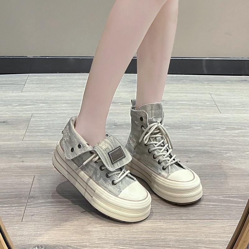 Yuanbo new autumn thick-soled heightening canvas shoes women s 2024 Korean version versatile high-top board shoes street women s shoes 35
Yuanbo new autumn thick-soled heightening canvas shoes women s 2024 Korean version versatile high-top board shoes street women s shoes 35