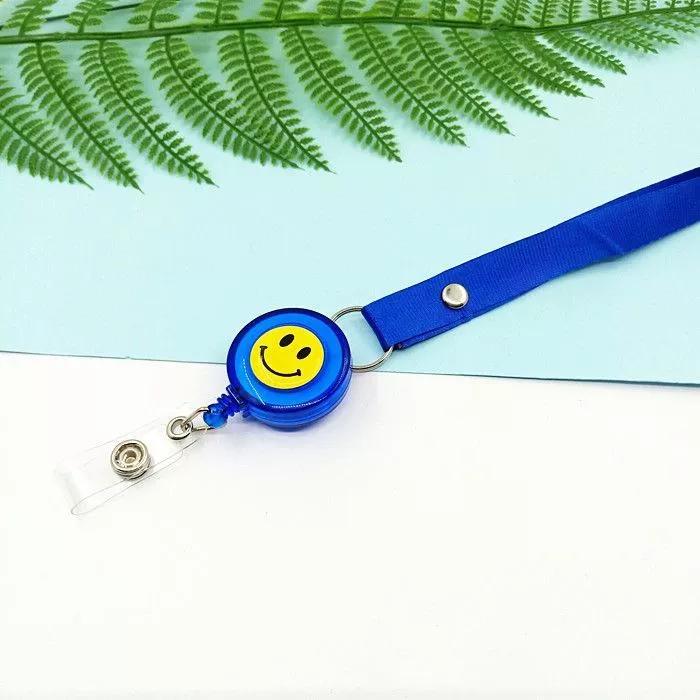 Мультяшный смайлик 1,5 см шириной ремешок на шею + выдвижной держатель для карт для ID-карт, рабочих пропусков, пропусков безопасности и ключ-карт синий
Мультяшный смайлик 1,5 см шириной ремешок на шею + выдвижной держатель для карт для ID-карт, рабочих пропусков, пропусков безопасности и ключ-карт синий