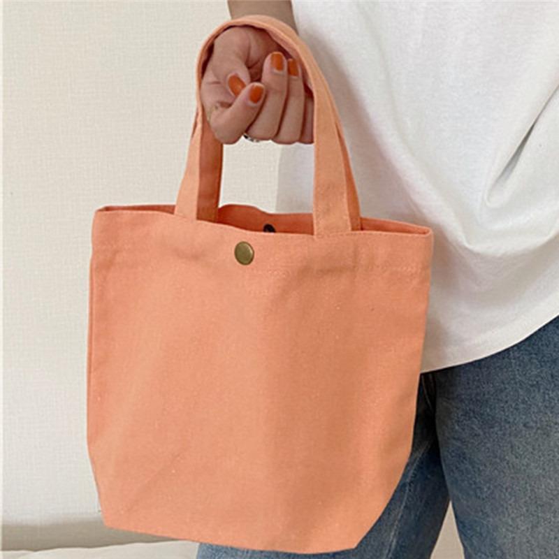 Simple Canvas Bag Women Shoulder Bags Foldable Picnic Pouch Small Tote Black Shopper Large Capacity Student Lunch Box 1PC помаранчевий
Simple Canvas Bag Women Shoulder Bags Foldable Picnic Pouch Small Tote Black Shopper Large Capacity Student Lunch Box 1PC помаранчевий