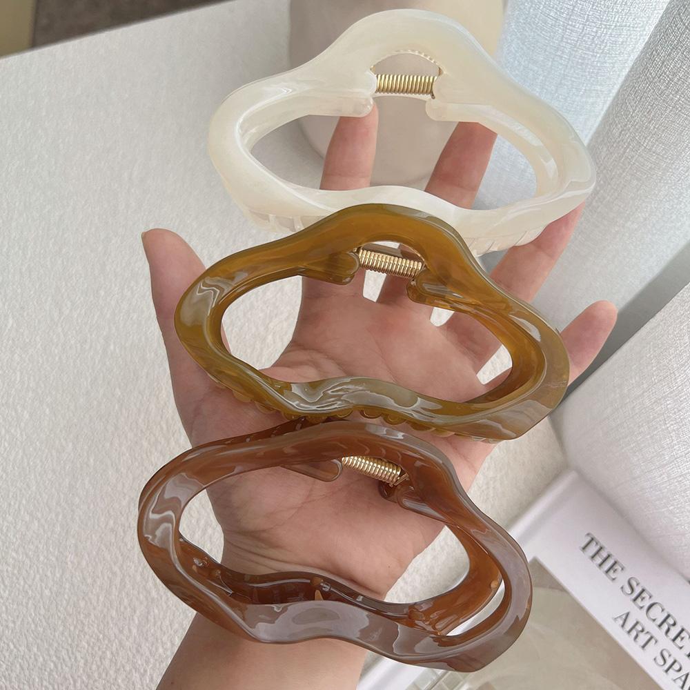Clouds Hollow Out Hair Claws Clips Women Girls Jelly Acrylic Hair Clamps Plastic Irregular Hair Barrettes Hair Accessories New
Clouds Hollow Out Hair Claws Clips Women Girls Jelly Acrylic Hair Clamps Plastic Irregular Hair Barrettes Hair Accessories New