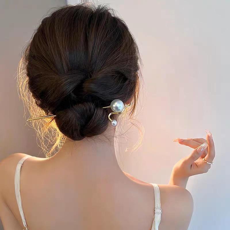 Pearl Hairpin: Modern Minimalist Bun Styling Tool, Elegant Ancient-Style Hair Accessory
Pearl Hairpin: Modern Minimalist Bun Styling Tool, Elegant Ancient-Style Hair Accessory