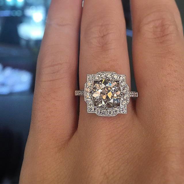 Модные женские кольца геометрической формы с блестящим фианитом, великолепные обручальные кольца для свадебных украшений 9
Модные женские кольца геометрической формы с блестящим фианитом, великолепные обручальные кольца для свадебных украшений 9