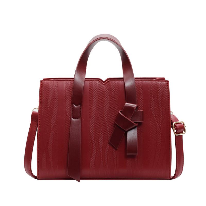 Мода контрастный цвет текстура плечо кроссбоди однотонная сумка-тоут маленькая сумка женская новая портативная красная невеста бордовый
Мода контрастный цвет текстура плечо кроссбоди однотонная сумка-тоут маленькая сумка женская новая портативная красная невеста бордовый